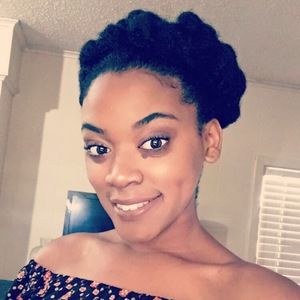 Meet your Posher, Kaylyn